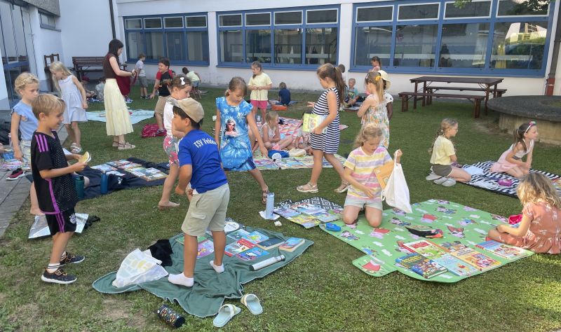 70_Bücherflohmarkt 12.jpg