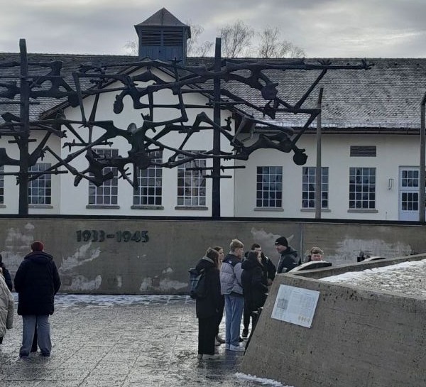 KZ- Gedenkstaette 3.jpg