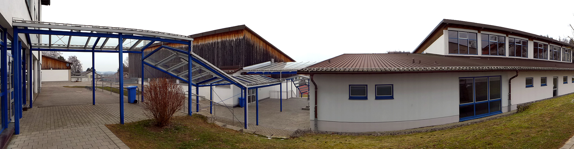 Grund- und Mittelschule Velden, Übergang zur Turnhalle